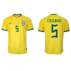 Herren Fußballbekleidung Brasilien Casemiro #5 Heimtrikot WM 2022 Kurzarm